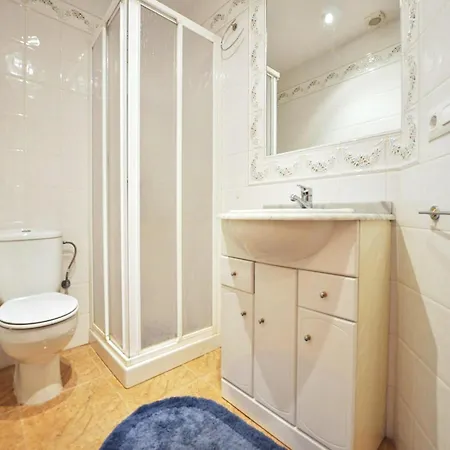 In Roses, 50 M From Apartment *